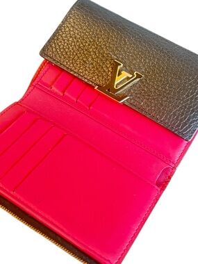 Louis Vuitton Taurillon Capucines Compact Wallet in HOT PINK and BLACK
